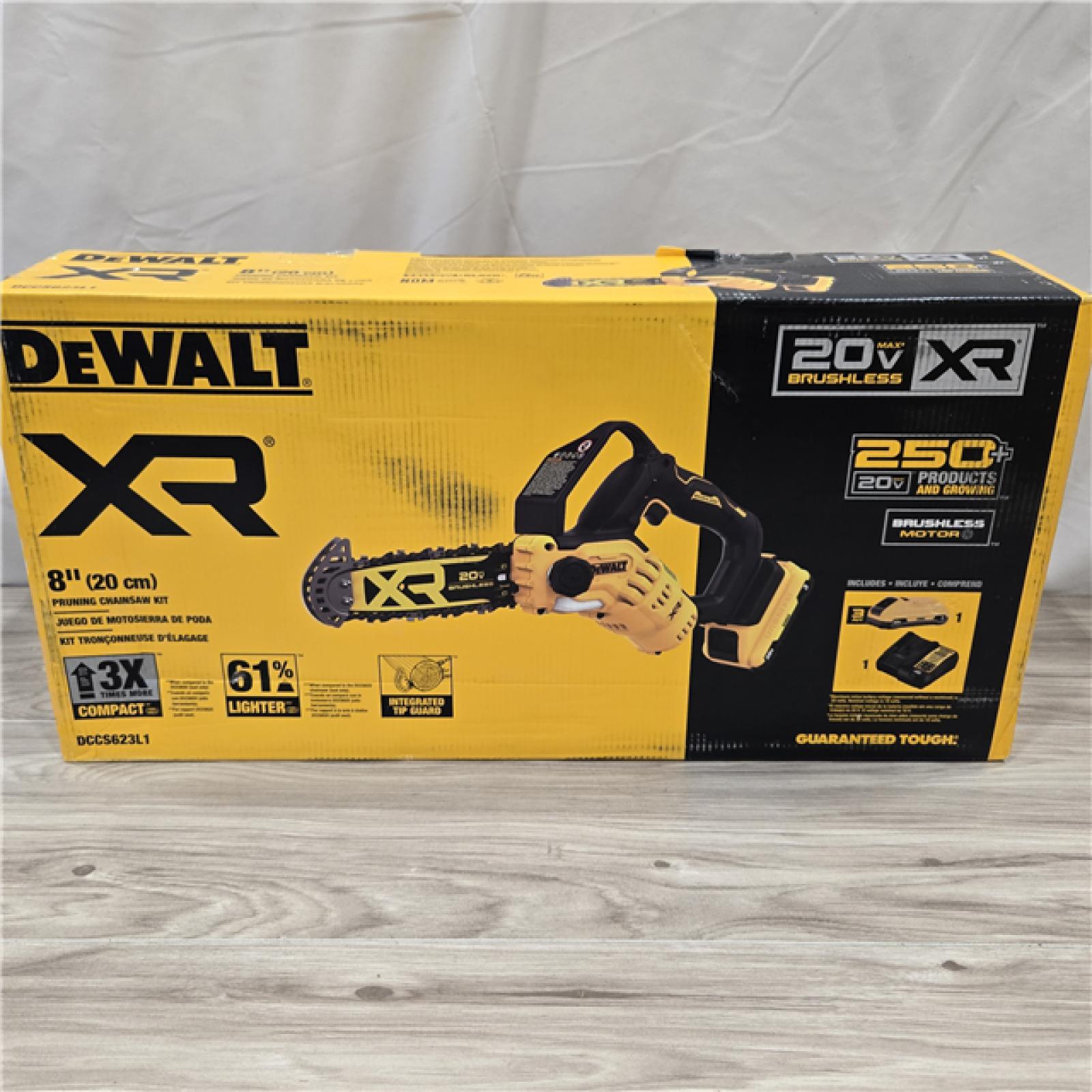 AS-IS Dewalt 20V Max Cordless Pruning Chainsaw Kit