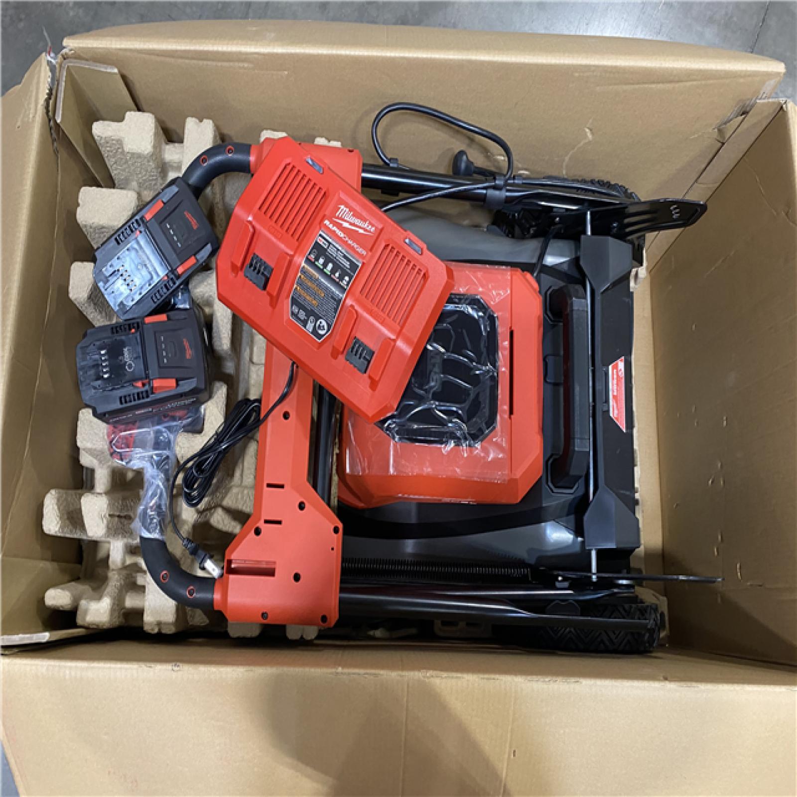 Dallas Location - As-Is 	Milwaukee M18 FUEL Brushless Cordless 21 in. Walk Behind Dual Battery Self-Propelled Mower Kit