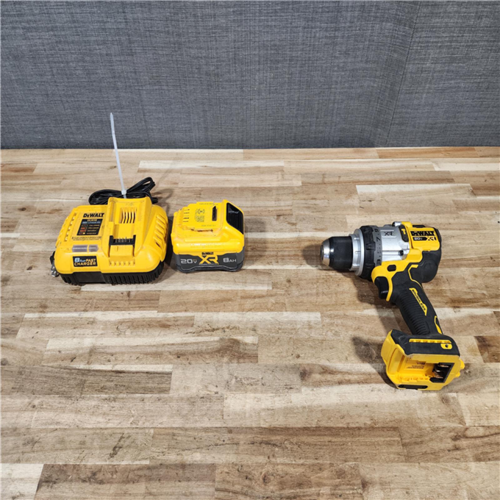 HOUSTON LOCATION - AS-IS DEWALT 20V XR Lithium-Ion Cordless Hammer Drill Kit