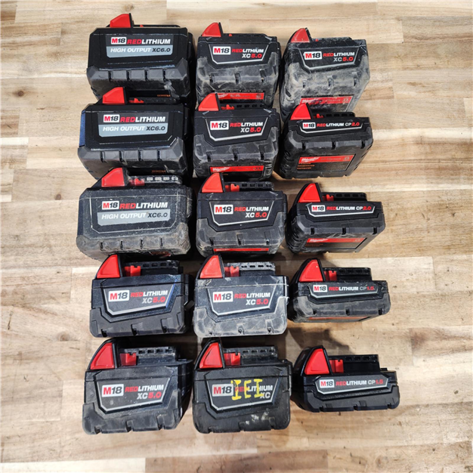 HOUSTON LOCATION - AS-IS MILWAUKEE BATTERY PACK QTY - 15