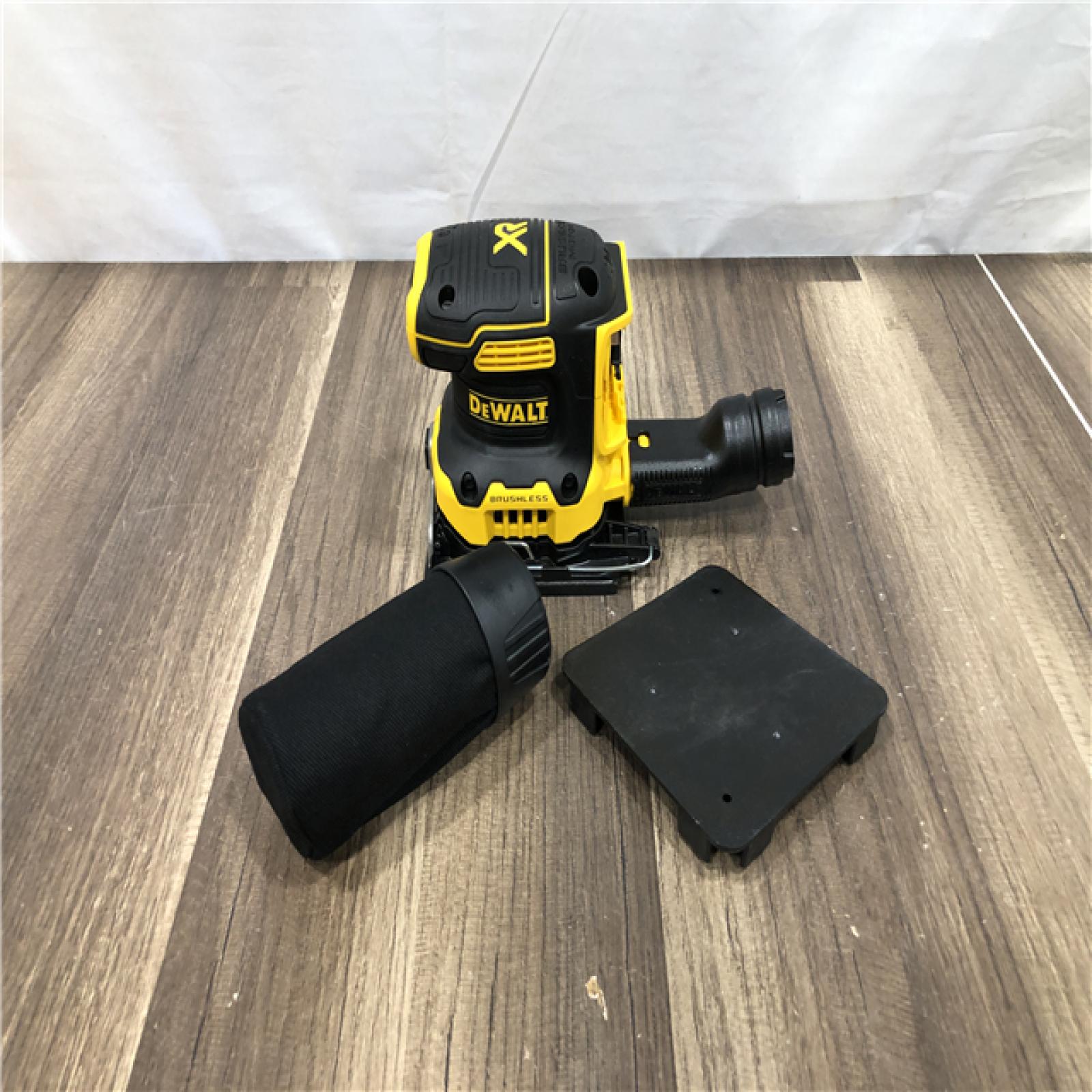 AS-IS DEWALT 20V MAX XR Cordless Brushless 1/4 Sheet Variable Speed Sander (Tool Only)