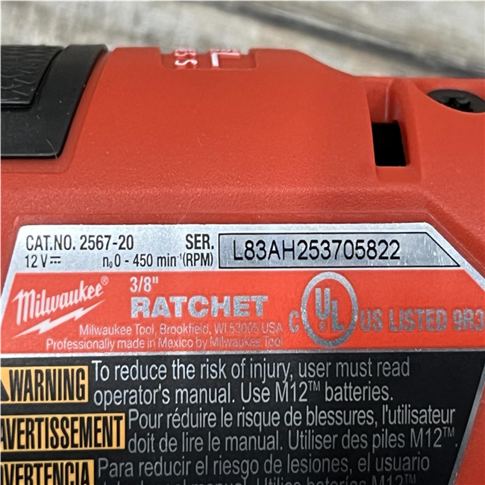 AS-IS Milwaukee FUEL 18V Cordless Mid Torque 1/2 in. Impact Wrench w/ 12 FUEL 3/8 in. Ratchet Combo Kit