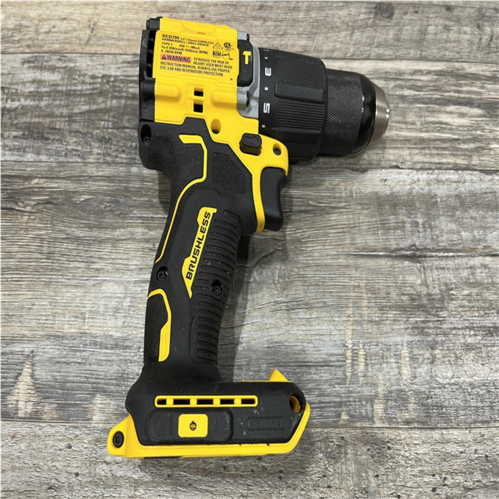 AS-IS DEWALT ATOMIC 20V Lithium-Ion Cordless 1/2 in. Hammer Drill Kit