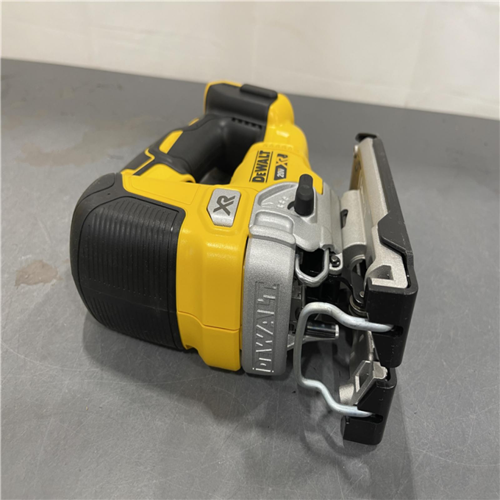 AS-IS - DeWalt 20V MAX XR Cordless Brushless Jigsaw