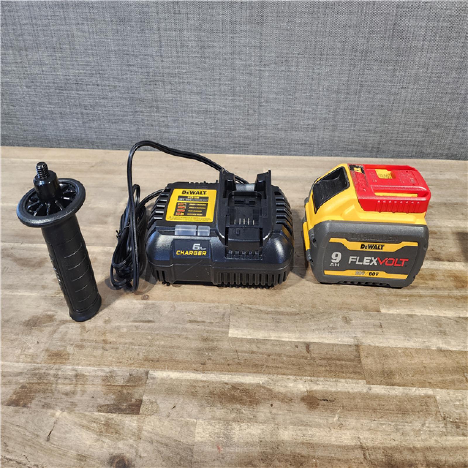 HOUSTON LOCATION - AS-IS DeWalt FLEXVOLT 60V Cordless 4-1/2 to 6 in. Grinder Kit (Battery & Charger)