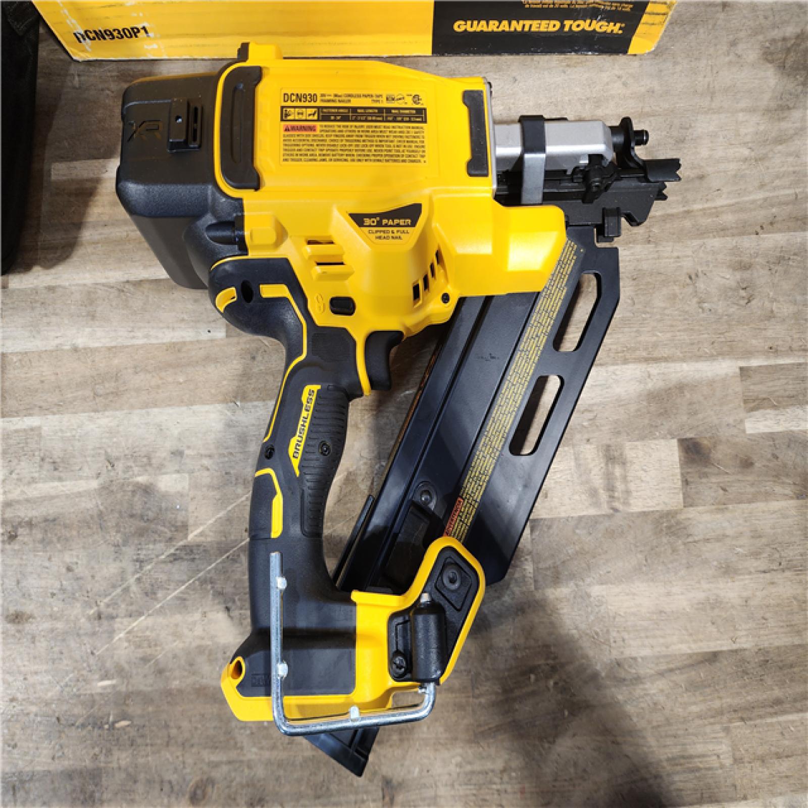 HOUSTON LOCATION - AS-IS DeWalt 20V MAX Cordless 30 Deg Framing Nailer Kit (Battery & Charger) 20 V