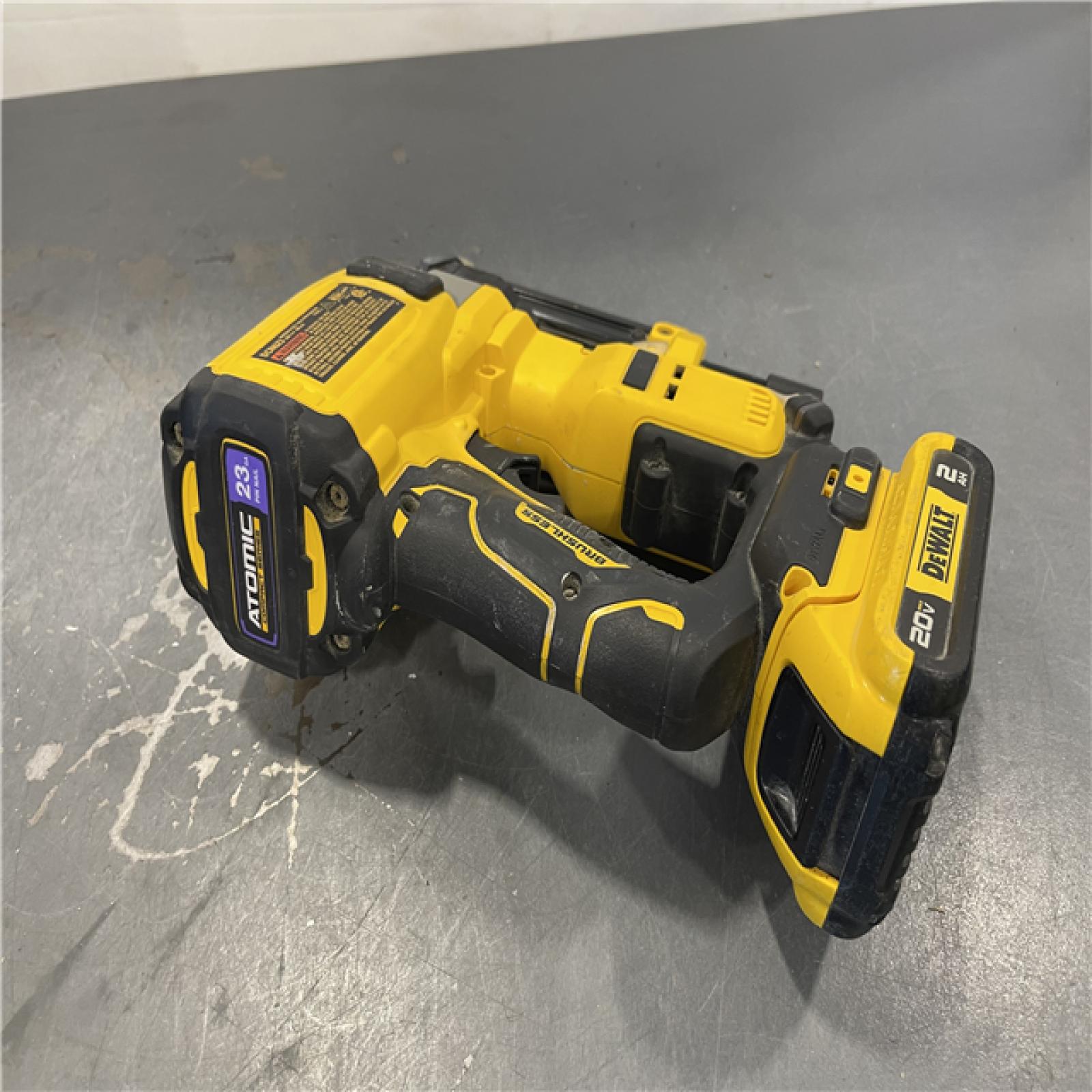 AS-IS - DeWalt ATOMIC 20V MAX Lithium Ion Cordless 23 Gauge Pin Nailer Kit