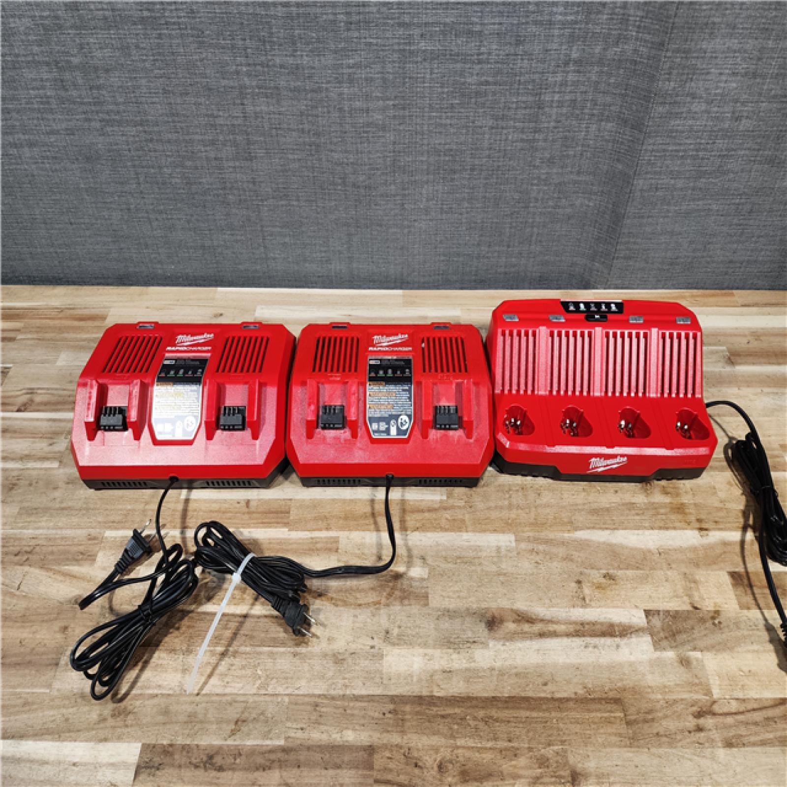 HOUSTON LOCATION - AS-IS MILWAUKEE BATTERY CHARGER PACK QTY - 3