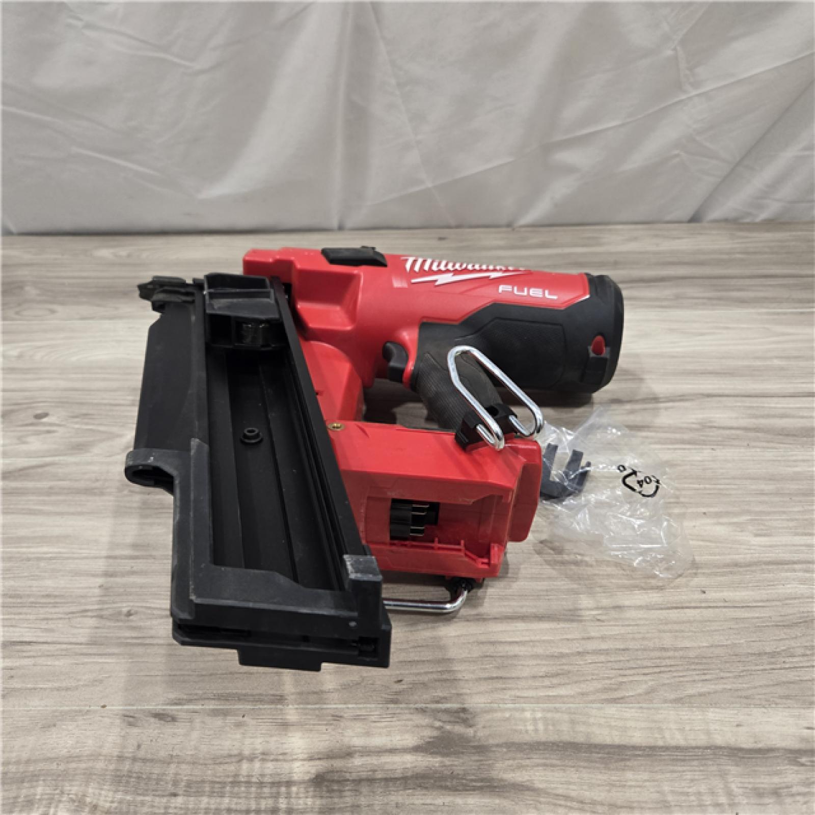 AS-IS Milwaukee 2744-20 M18 FUEL 3-1/2 in. 18V 21-Degree Cordless Framing Nailer (Tool-Only)