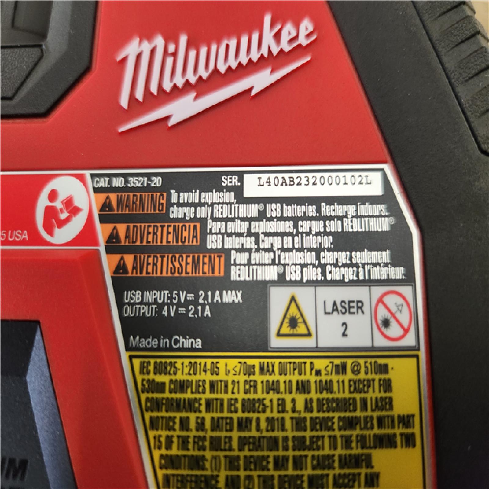 Phoenix Location Milwaukee 100 ft. REDLITHIUM Lithium-Ion USB Green Rechargeable Cross Line Laser Level with Charger 3521-21