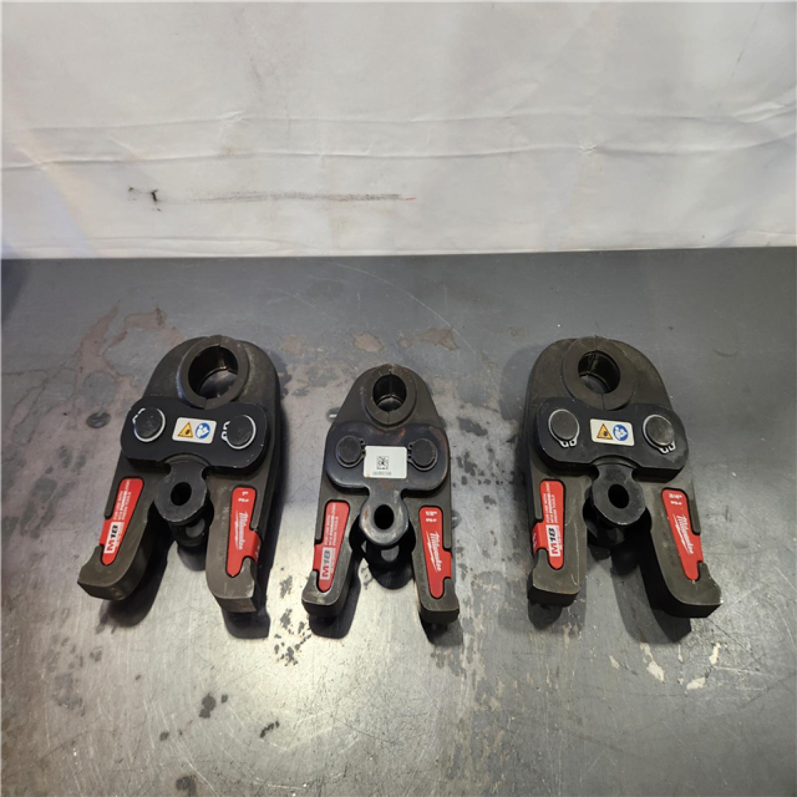 AS-IS- Milwaukee M18 1/2in. -1 in. Black Iron Press Tool Jaw Kit