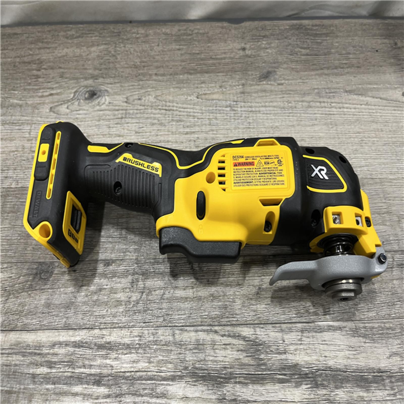 AS-IS DEWALT 20V MAX XR Cordless Brushless 3-Speed Oscillating Multi Tool (Tool Only)