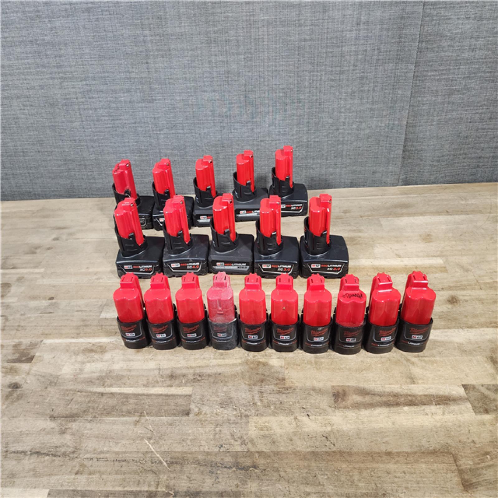 HOUSTON LOCATION - AS-IS MILWAUKEE BATTERY PACK QTY - 20