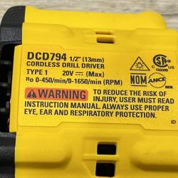 AS-IS DEWALT Atomic 20V Lithium-Ion Cordless Compact 1/2 in. Drill/Driver Kit