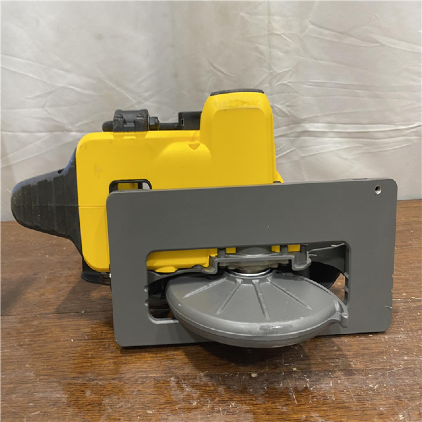 AS-IS DEWALT FLEXVOLT 60V MAX Cordless Brushless 7-1/4 in. Wormdrive Style Circular Saw (Tool Only)