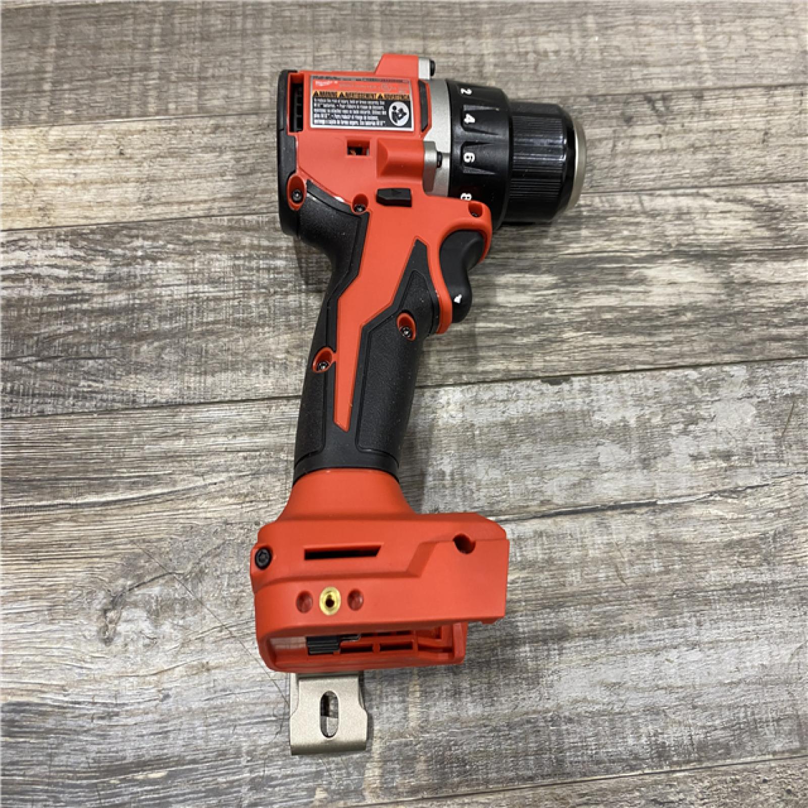 AS-IS Milwaukee 18V Lithium-Ion Brushless Cordless 1/2 in. Compact Drill/Driver Kit