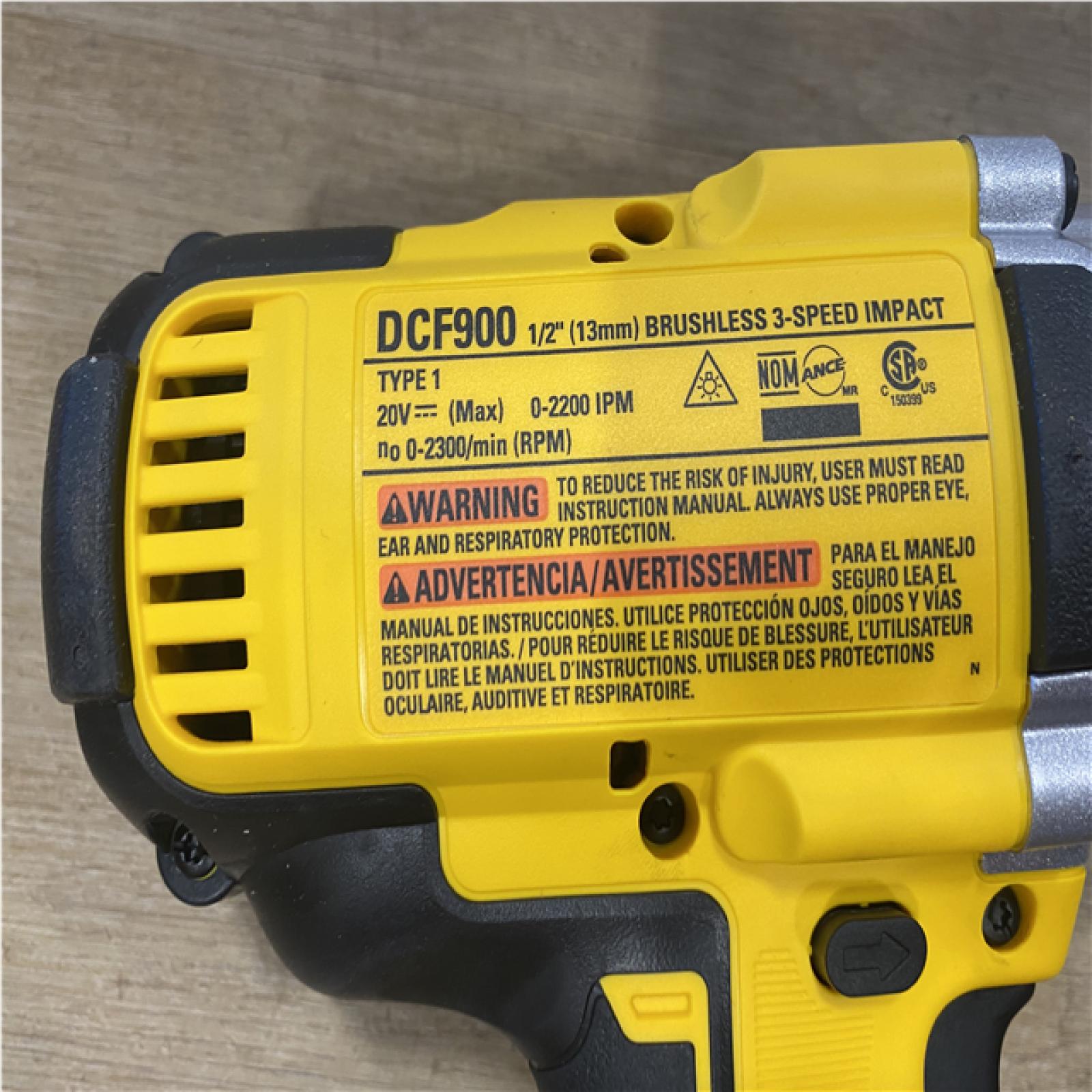 AS-IS DEWALT 20V MAX Lithium-Ion Cordless 1/2 in. Impact Wrench Kit