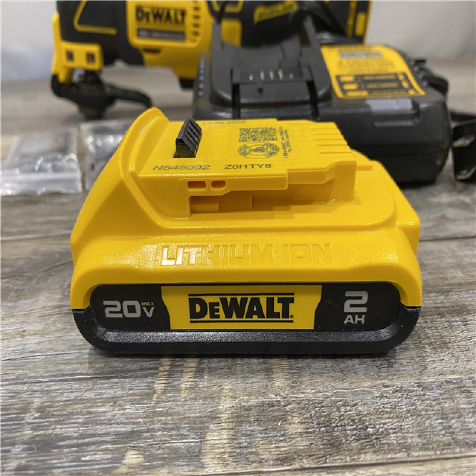 AS-IS DEWALT ATOMIC 20V MAX Cordless Brushless Oscillating Multi Tool Kit