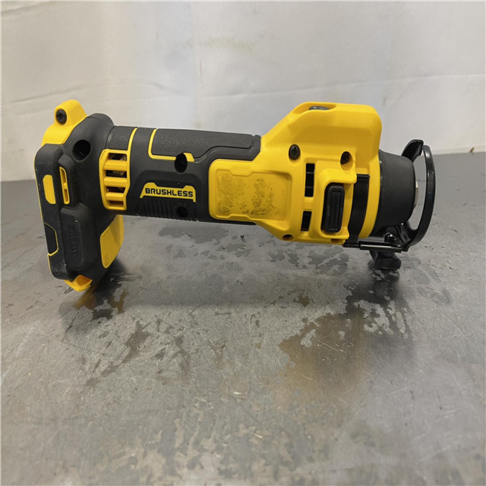 AS-IS - DEWALT 20V MAX Cordless Cut-Out Tool