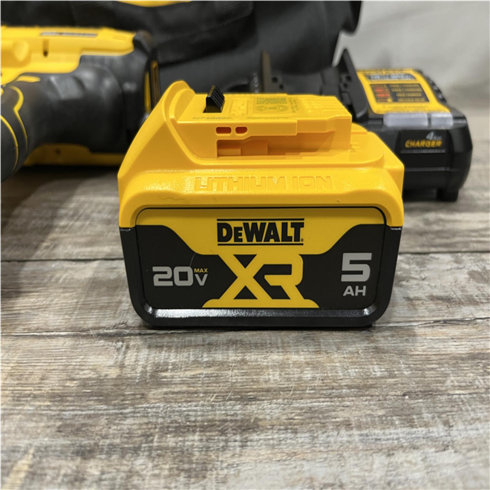 AS-IS DEWALT 20V MAX Lithium-Ion Cordless 1/2 in. Impact Wrench Kit