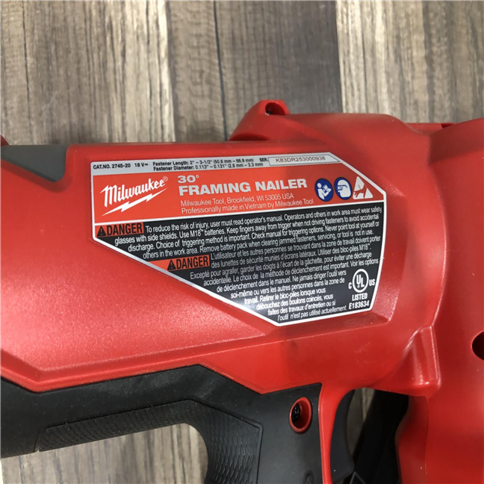 AS-IS Milwaukee FUEL 3-1/2 in. 18-Volt 30-Degree Lithium-Ion Brushless Cordless Framing Nailer Kit