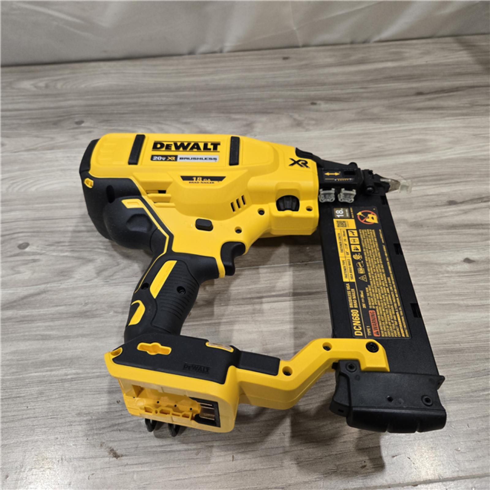 AS-IS DeWalt 20V MAX XR 18 Ga.Cordless Nailer (Tool-Only)