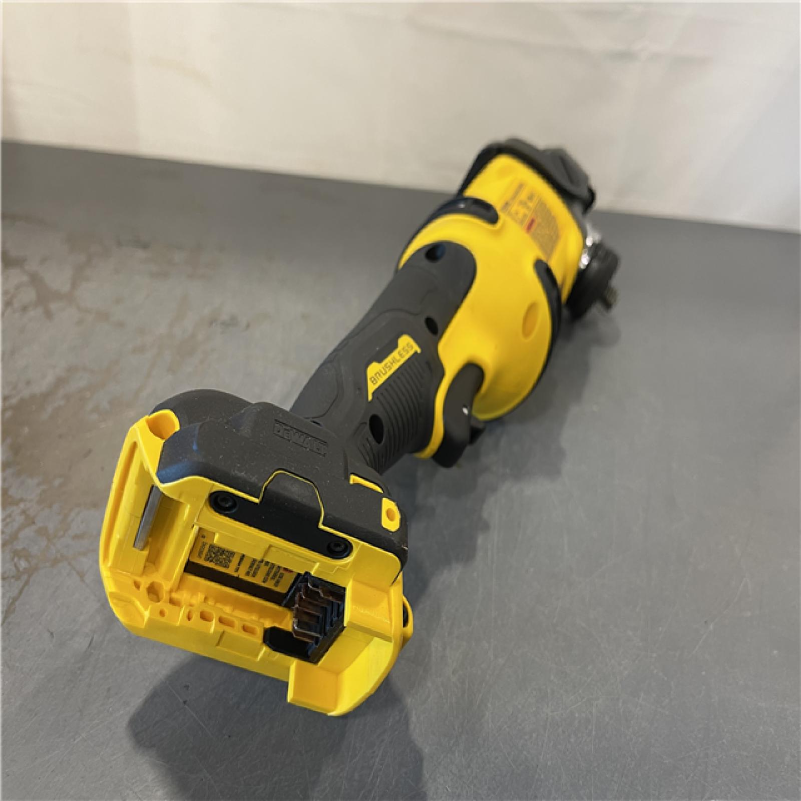 AS-IS - DeWalt FLEXVOLT 60V Cordless 7 in. Angle Grinder