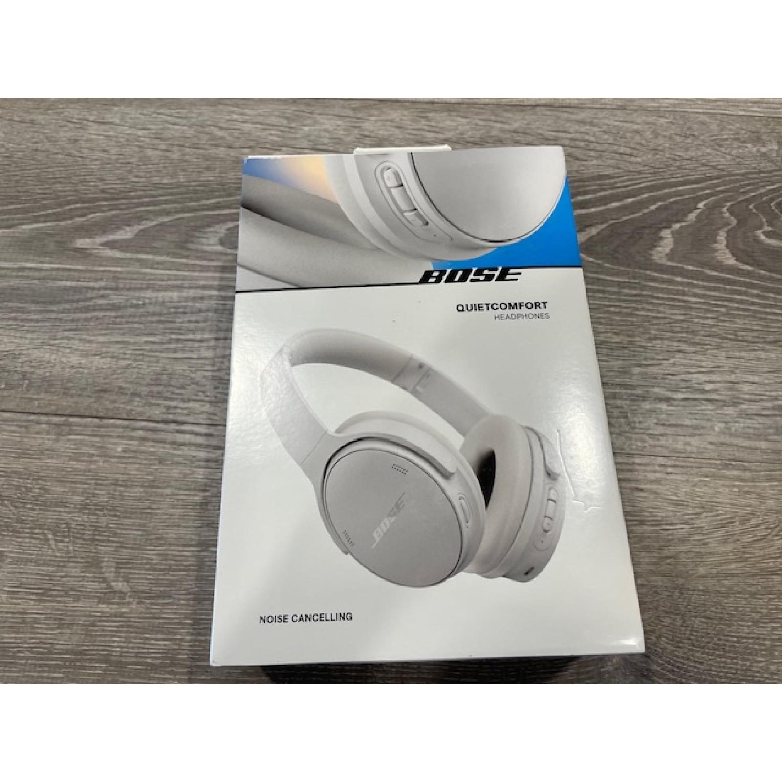 NEW!! Bose 884367-0200 QuietComfort Over-ear BluetoothÂ® White Headphones