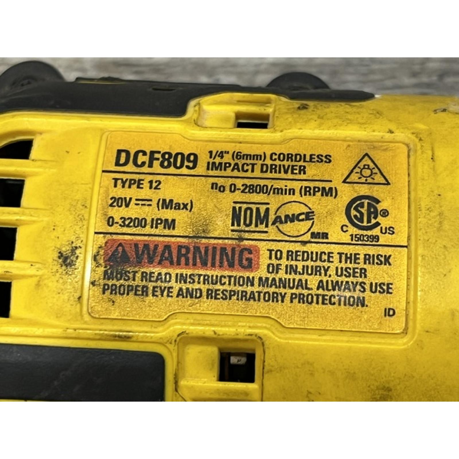 AS-IS DEWALT Atomic 20V Max Lithium-Ion Brushless Cordless Compact 1/4 in. Impact Driver Kit