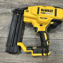 AS-IS DEWALT 20V MAX XR 18 Gauge Brad Nailer Kit