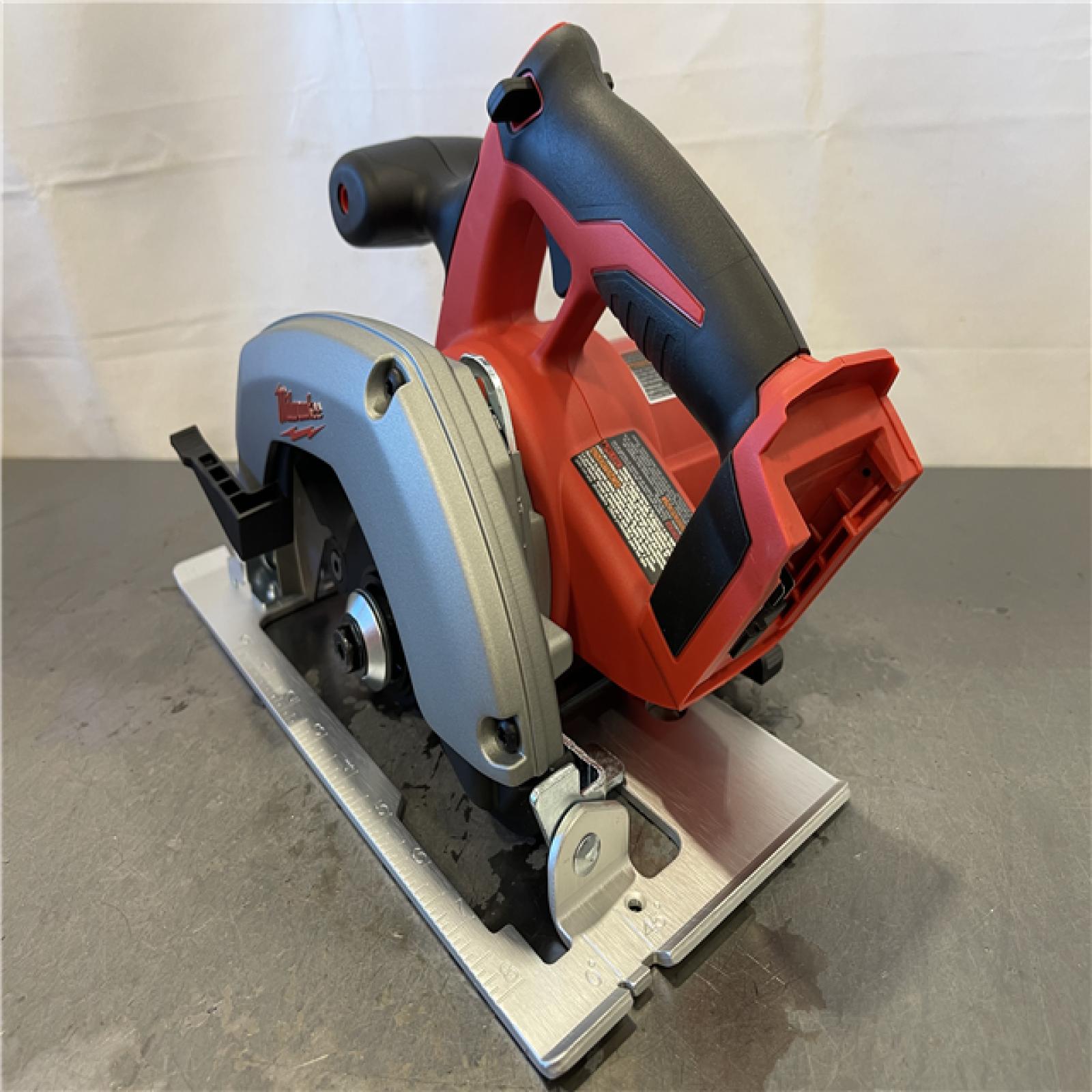 AS-IS - Milwaukee M18 18V Lithium-Ion Cordless 6-1/2 in. Circular Saw