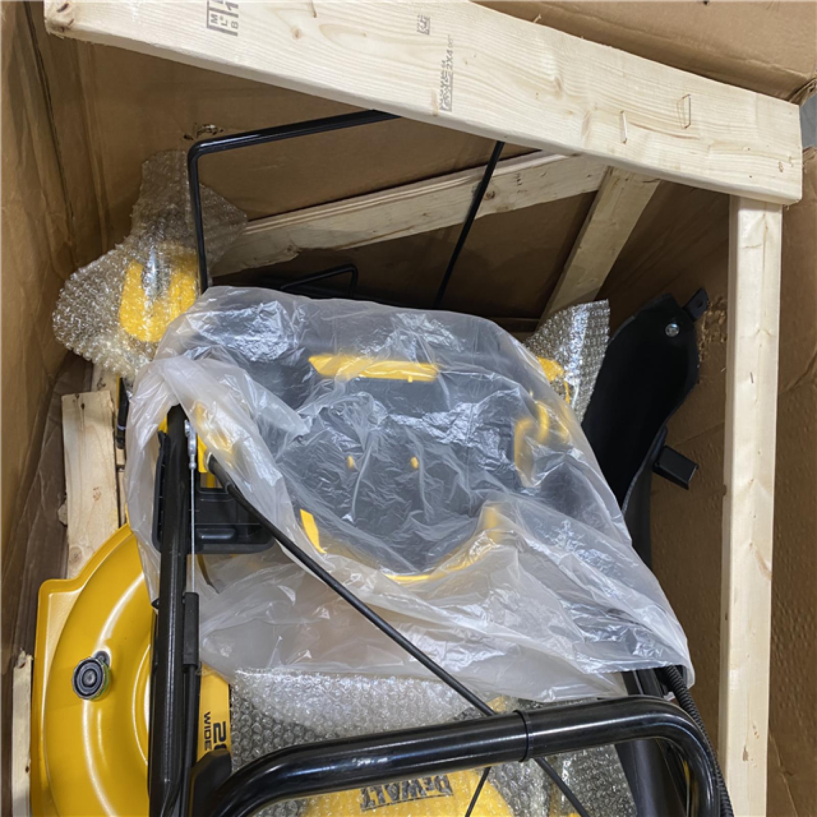Dallas Location - As-Is DEWALT 28 in.224cc  Gas Lawn Mower
