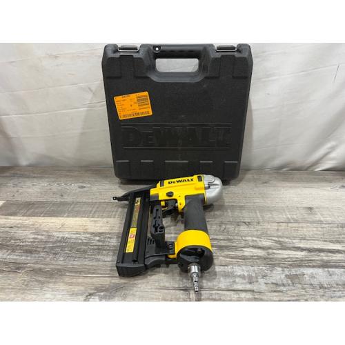 AS-IS DEWALT 12V MAX Lithium-Ion 100 ft. Green Self-Leveling 3-Beam 360 Degree Laser Level Kit