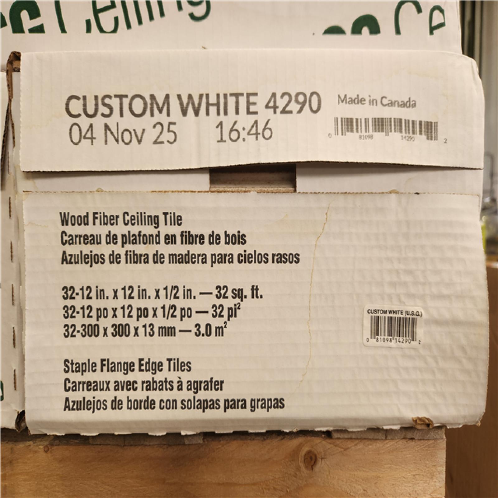 Phoenix NEW USG Ceiling Wood Fiber Ceiling Tile White (1 728 sq. ft/ 54 Cases)