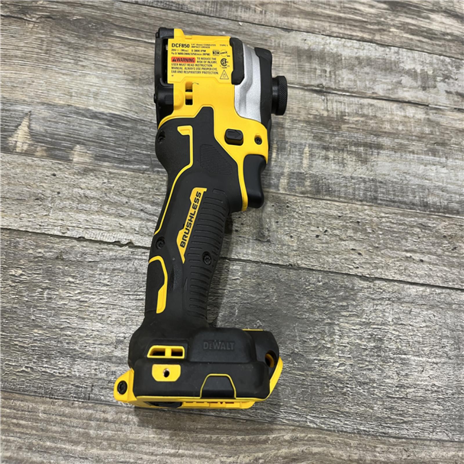 AS-IS DEWALT ATOMIC 20V MAX Lithium-Ion Cordless 1/4 in. Brushless Impact Driver Kit