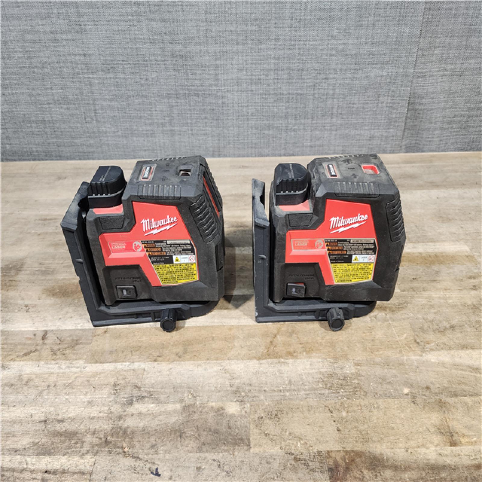 HOUSTON LOCATION - AS-IS MILWAUKEE 2 TOOL COMBO