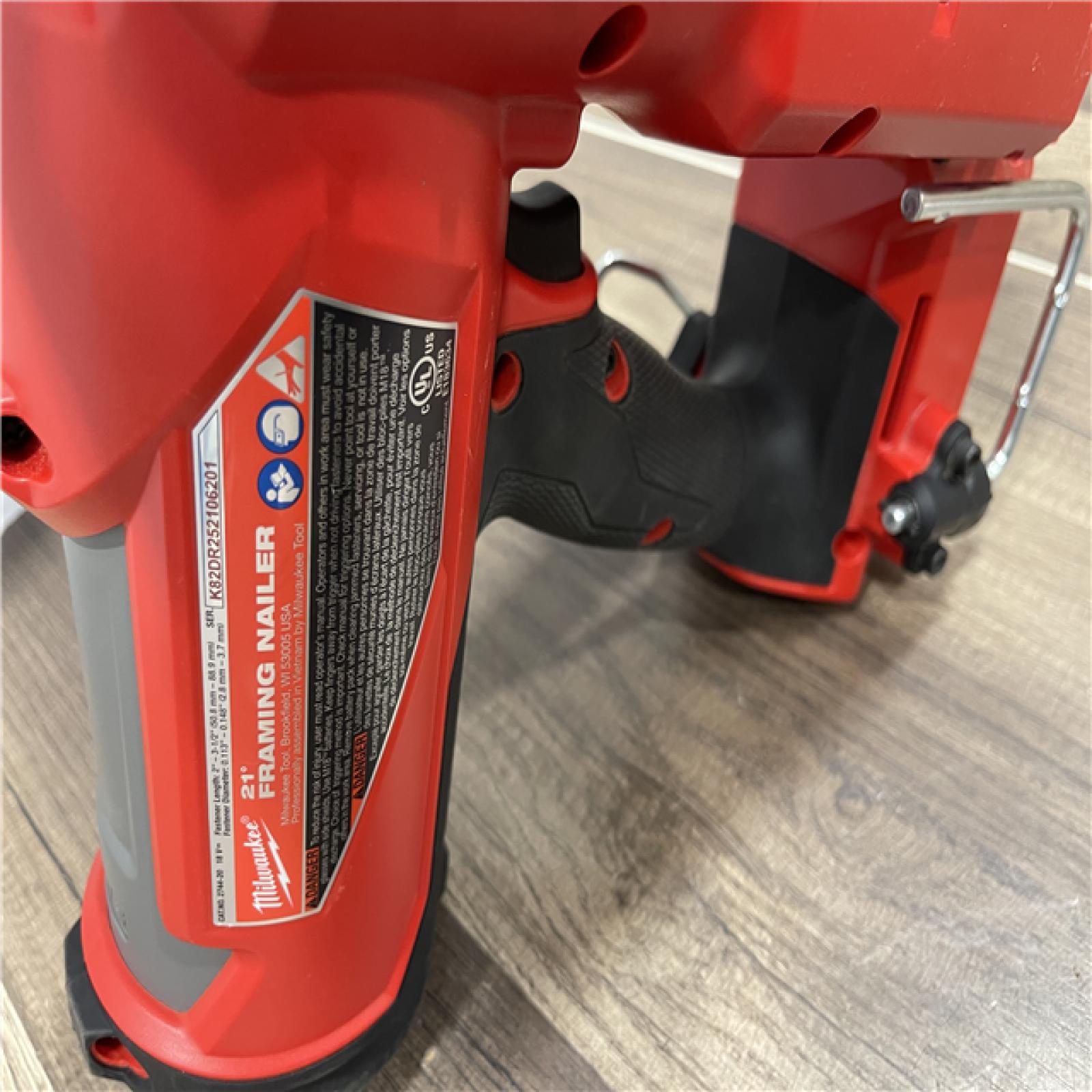 AS-IS Milwaukee M18 FUEL 3-1/2 in. 18-Volt 21-Degree Lithium-Ion (Tool-Only)