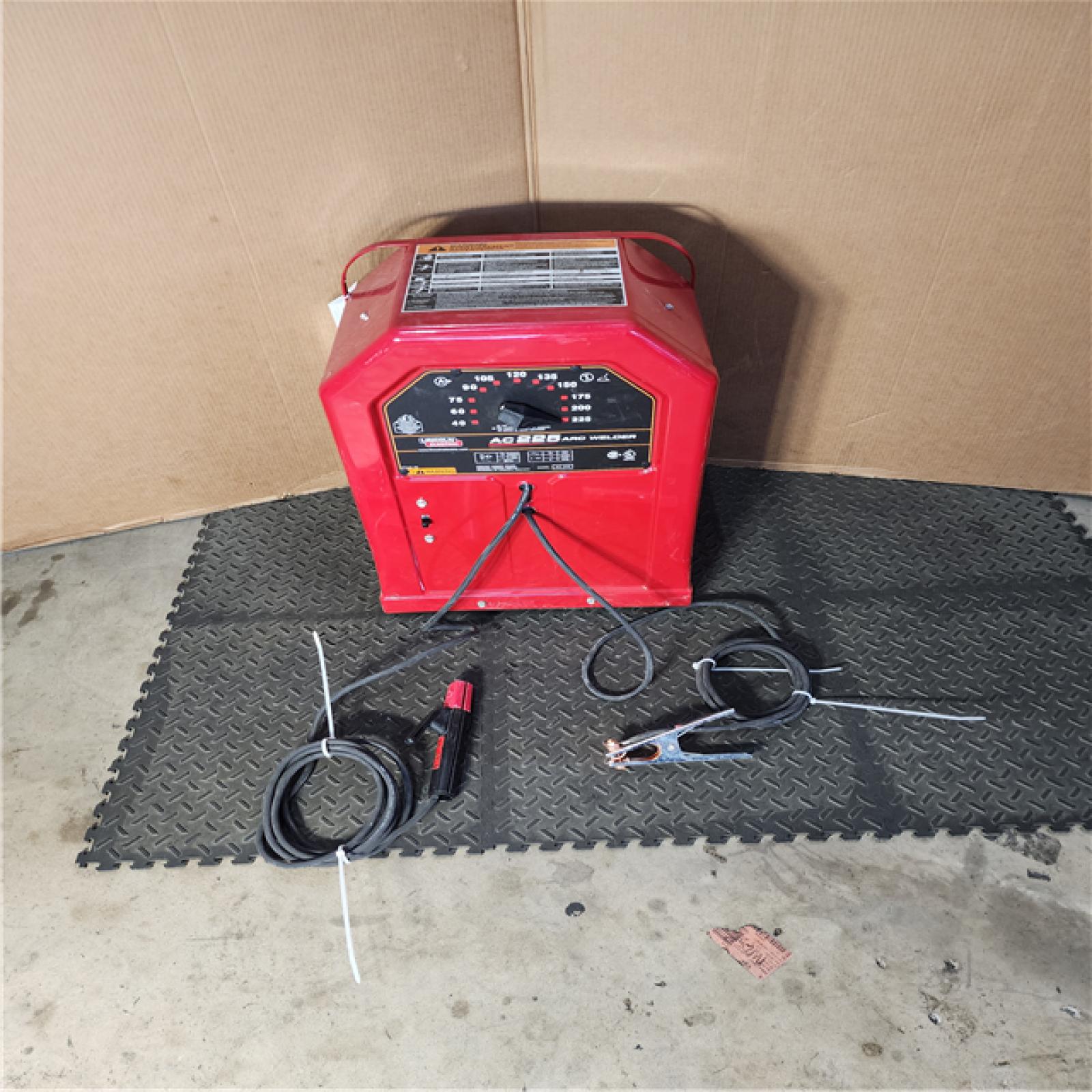 HOUSTON LOCATION - AS-IS Lincoln Electric AC-225 AC Arc Welder- Transformer 230V 40-225A Output