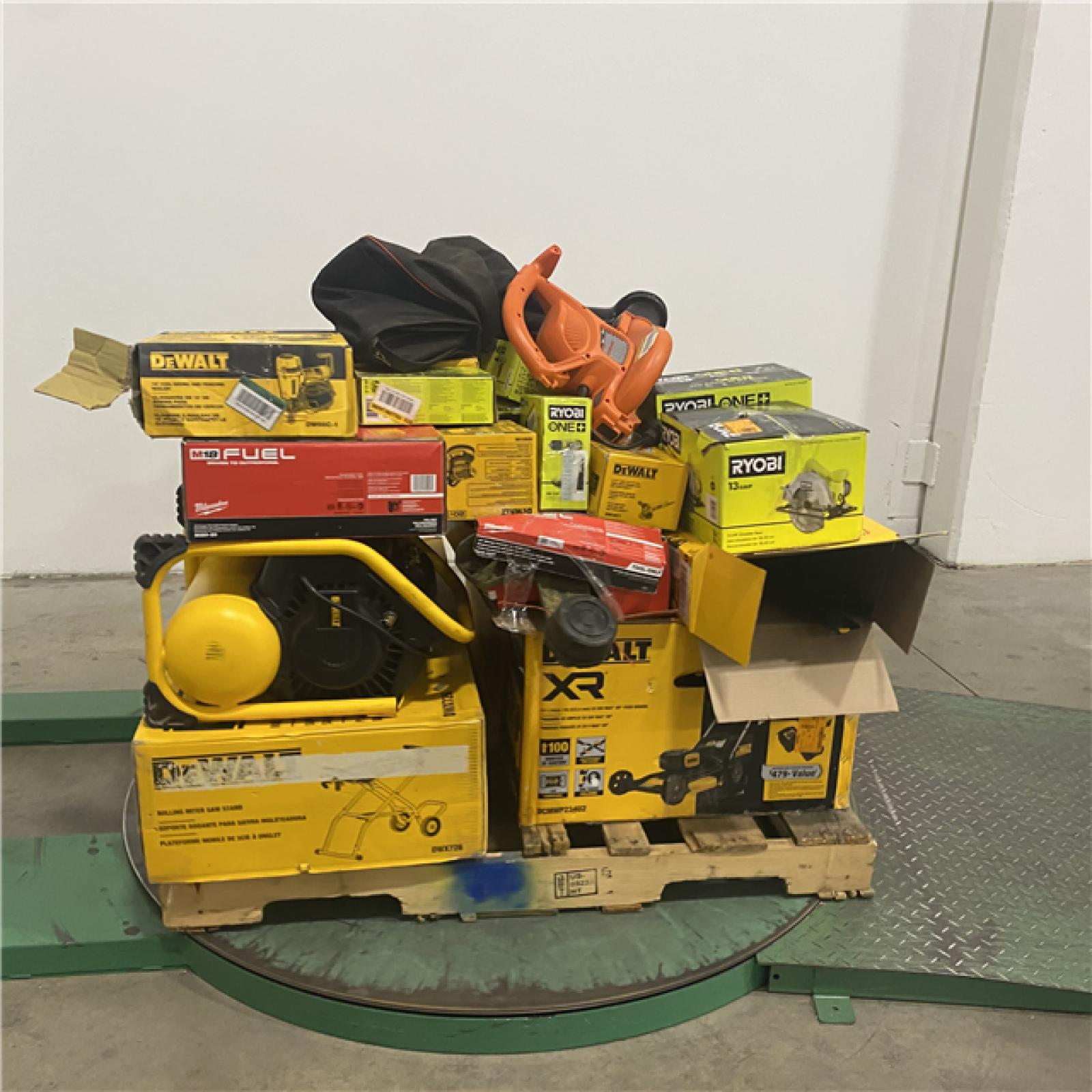 Dallas Location - As-Is Tool Pallet