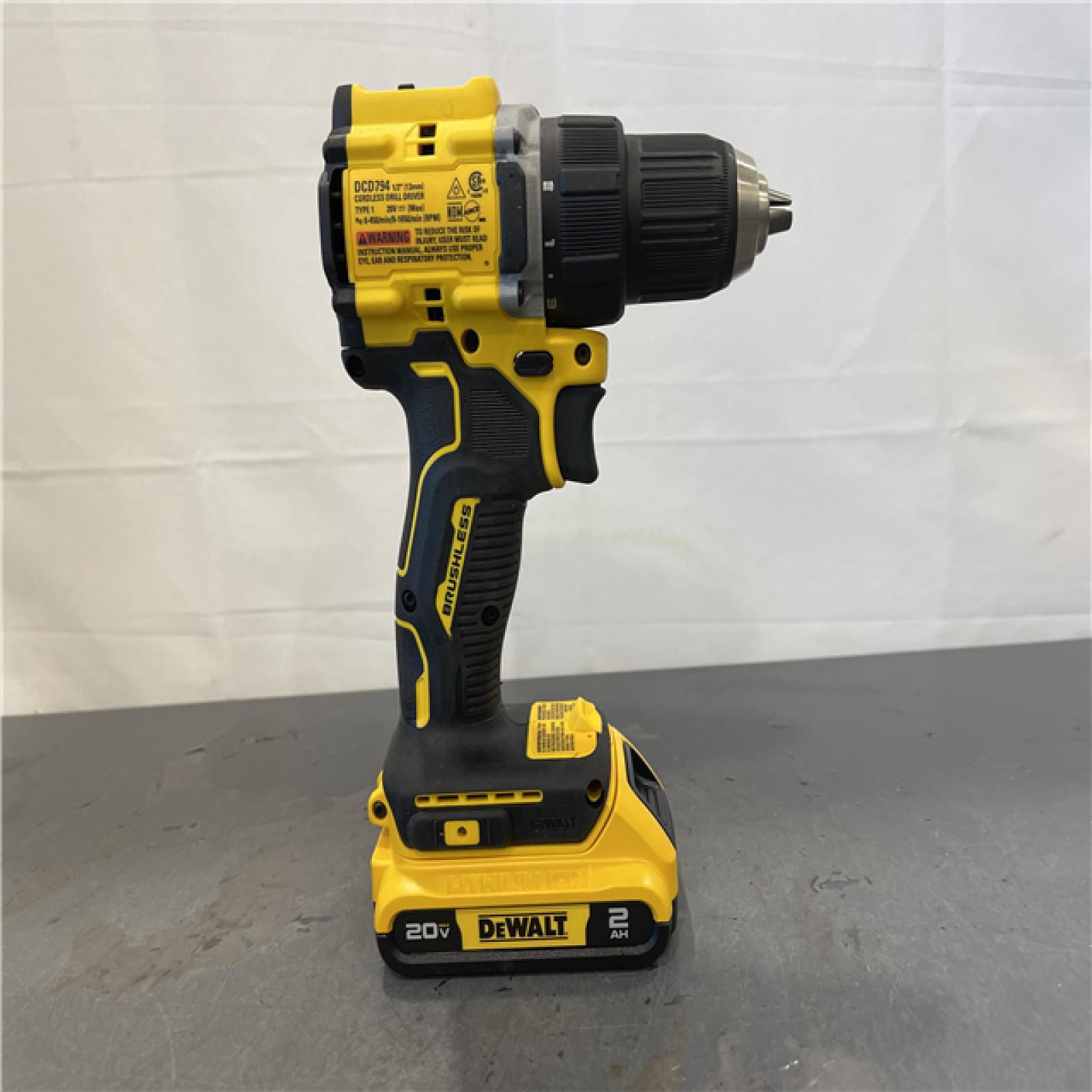 AS-IS - DEWALT ATOMIC 20-Volt Lithium-Ion Cordless Compact 1/2 in. Drill/Driver Kit