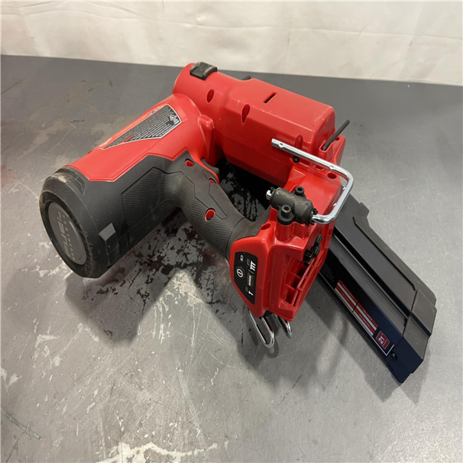 AS-IS - Milwaukee M18 FUEL 3-1/2 in. 18-Volt 21-Degree Lithium-Ion Brushless Cordless Framing Nailer