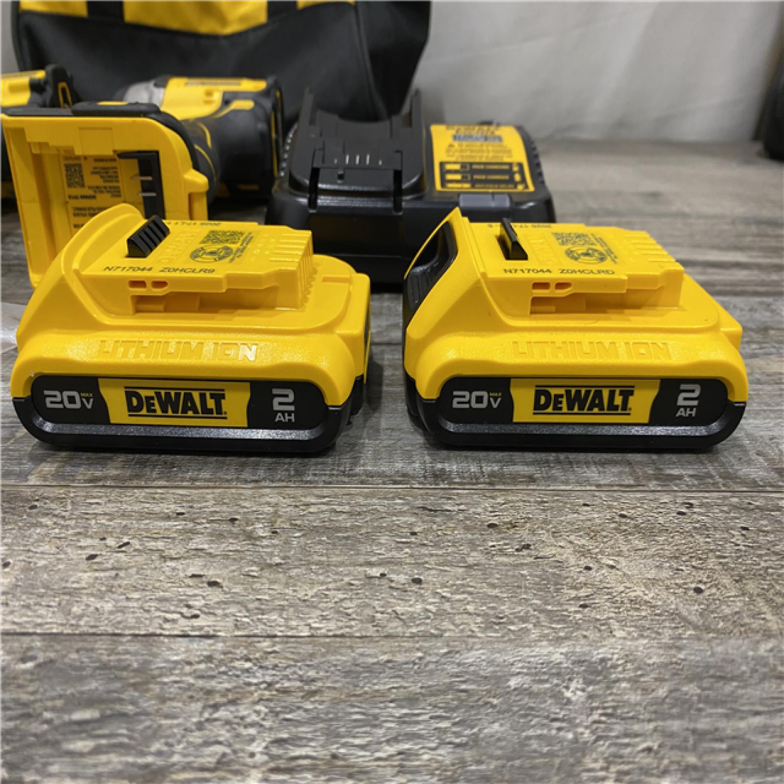 AS-IS DEWALT ATOMIC 20-Volt MAX Lithium-Ion Cordless Combo Kit