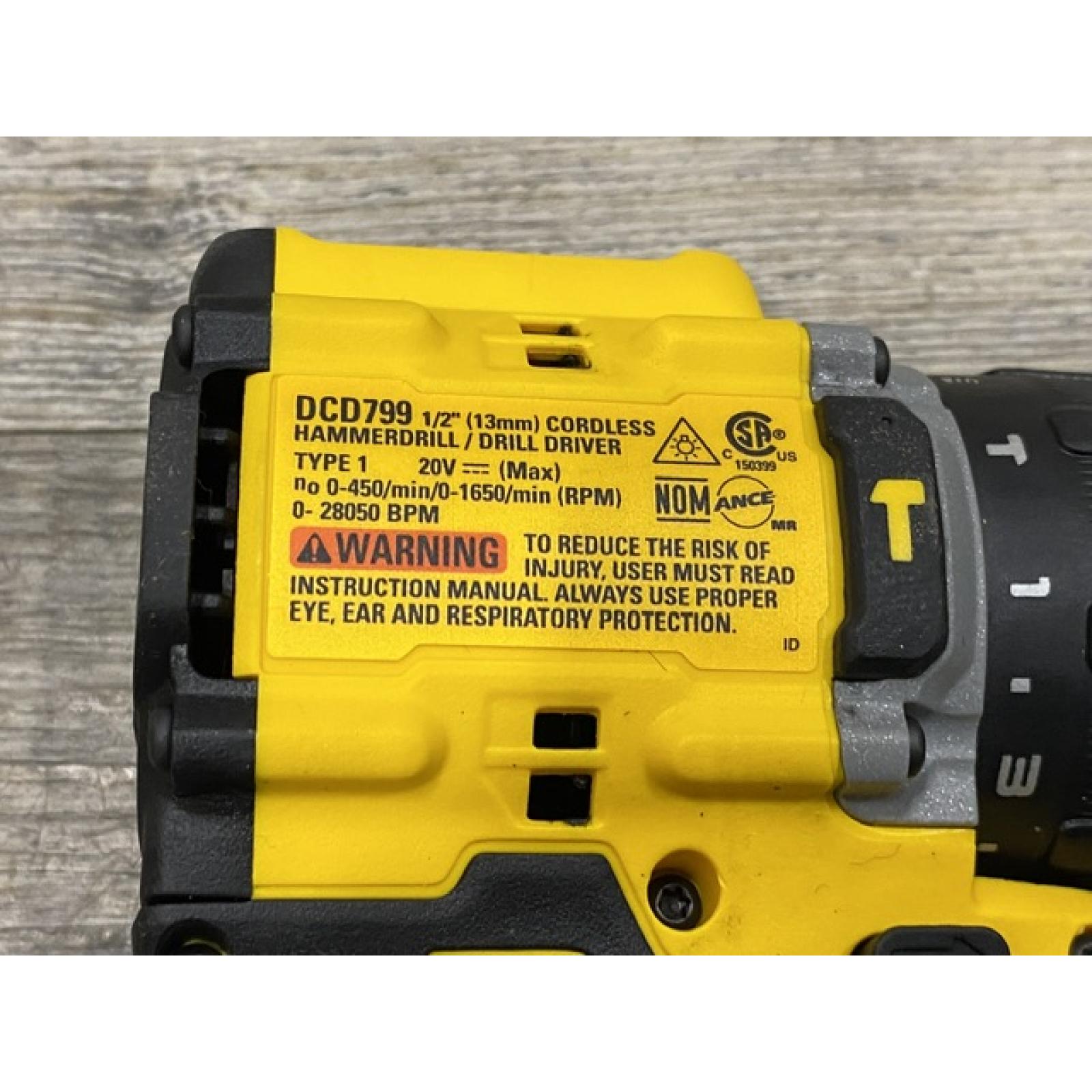AS-IS DEWALT ATOMIC 20V Lithium-Ion Cordless 1/2 in. Hammer Drill Kit