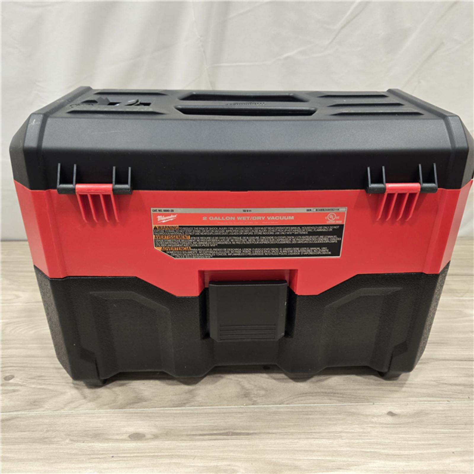 Milwaukee M18 2Gal Vacuum (Tool-Only)