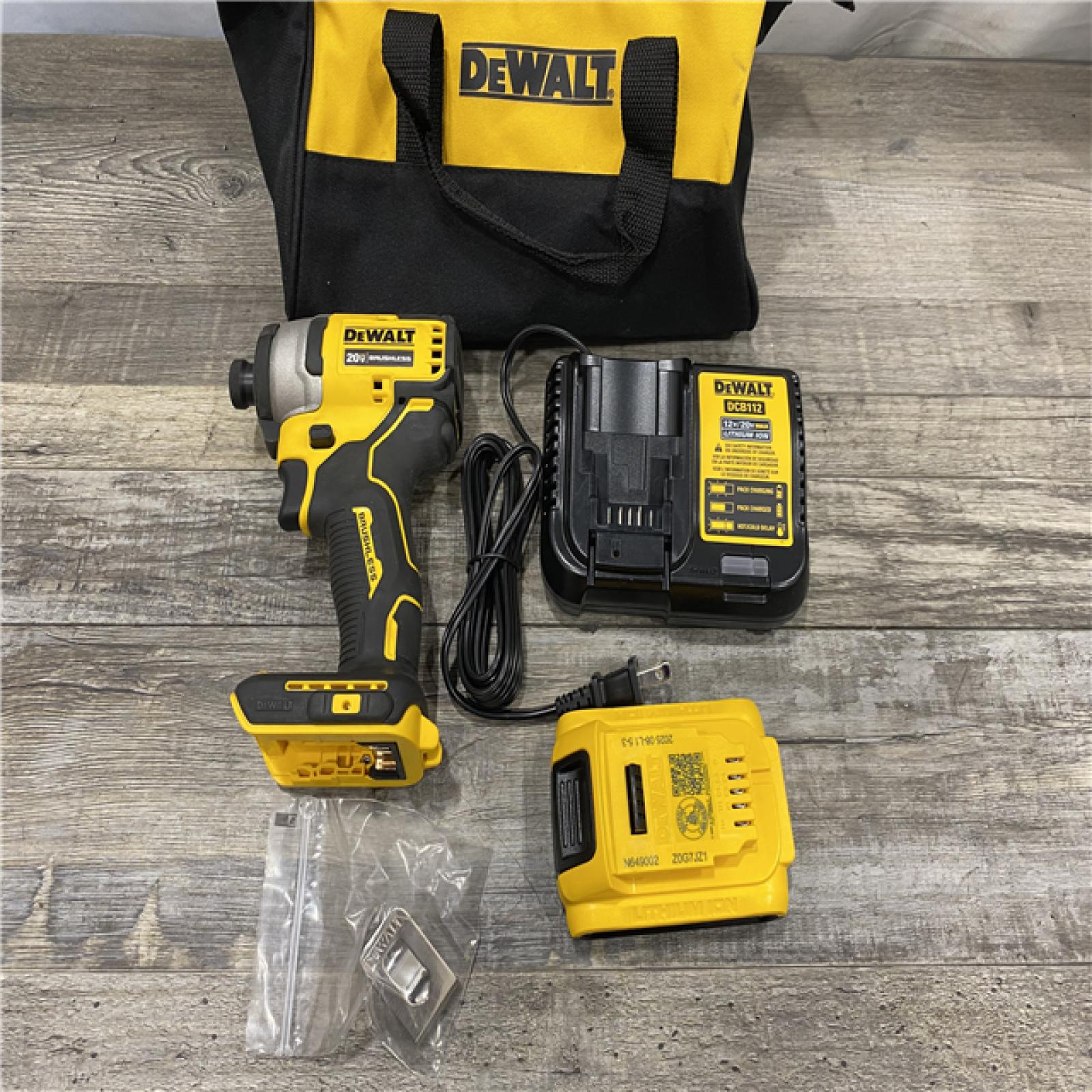 AS-IS DEWALT Atomic 20V Max Lithium-Ion Brushless Cordless Compact 1/4 in. Impact Driver Kit