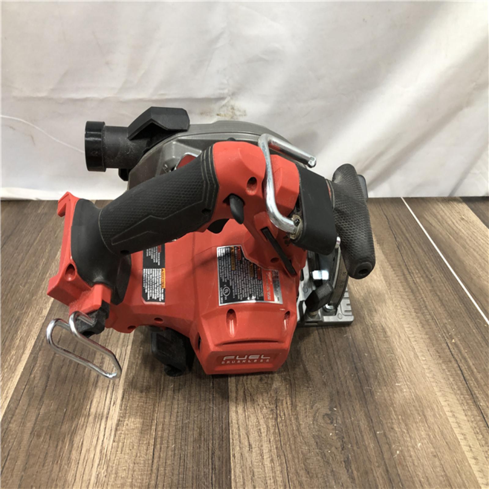 AS-IS Milwaukee  FUEL 18V Lithium-Ion Brushless Cordless 6-1/2 in. Circular Saw (Tool-Only)