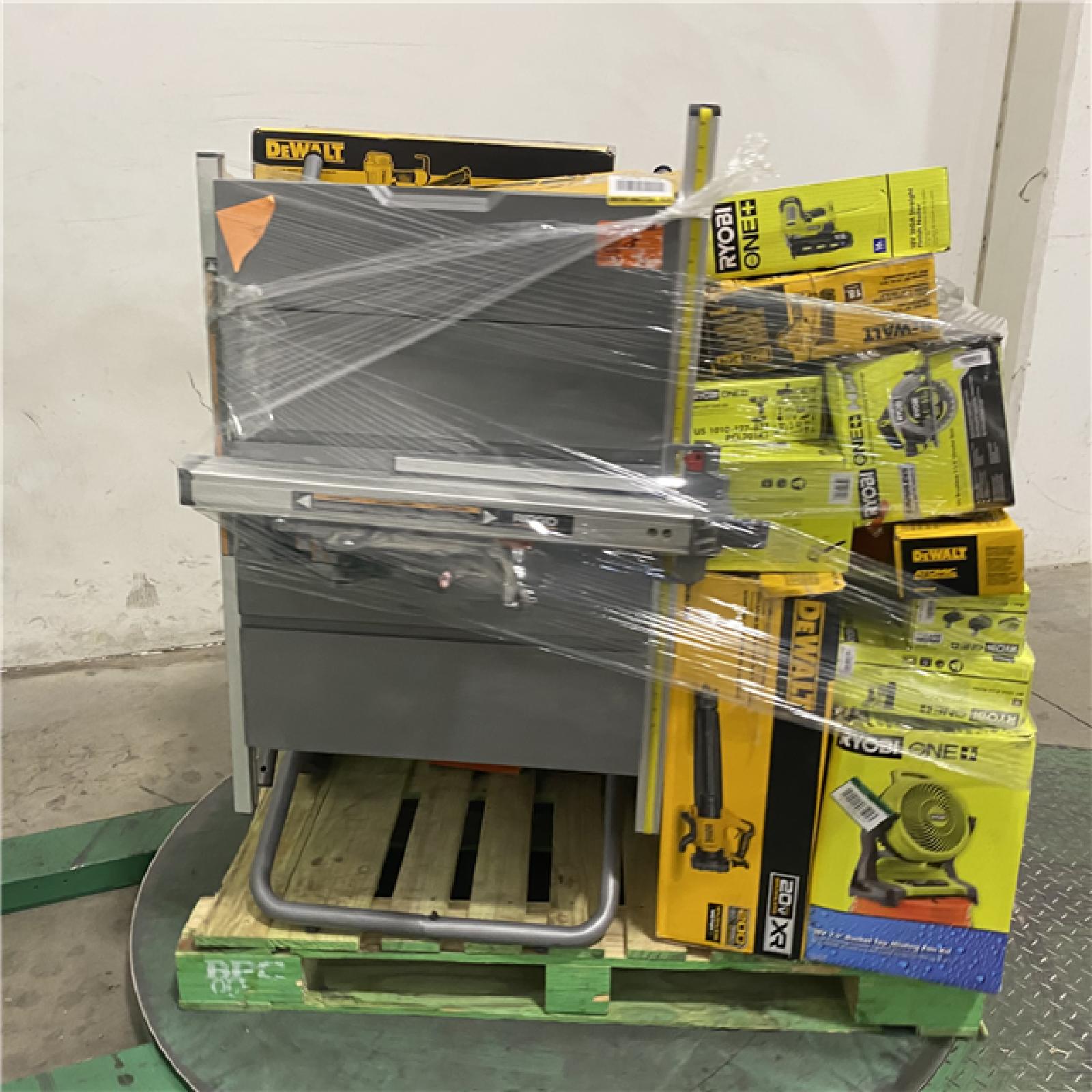 Dallas Location - As-Is Tool Pallet