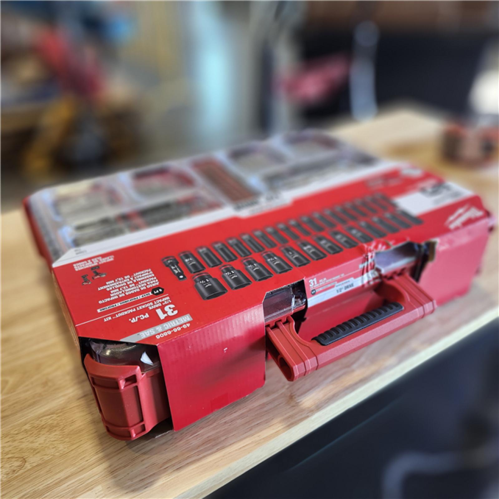 NEW! - Milwaukee SHOCKWAVE Impact-Duty 1/2 in. Drive Metric and SAE Deep Well Impact PACKOUT Socket Set (31-Piece)