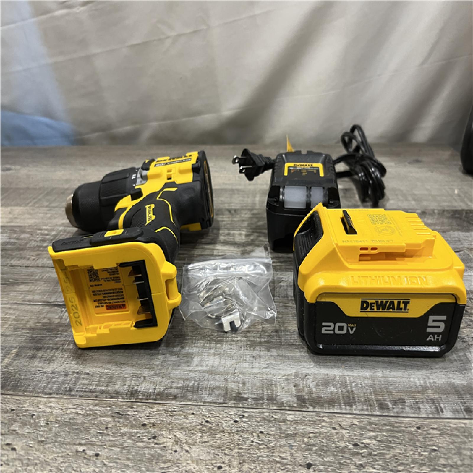 AS-IS DEWALT ATOMIC 20V Lithium-Ion Cordless 1/2 in. Hammer Drill Kit