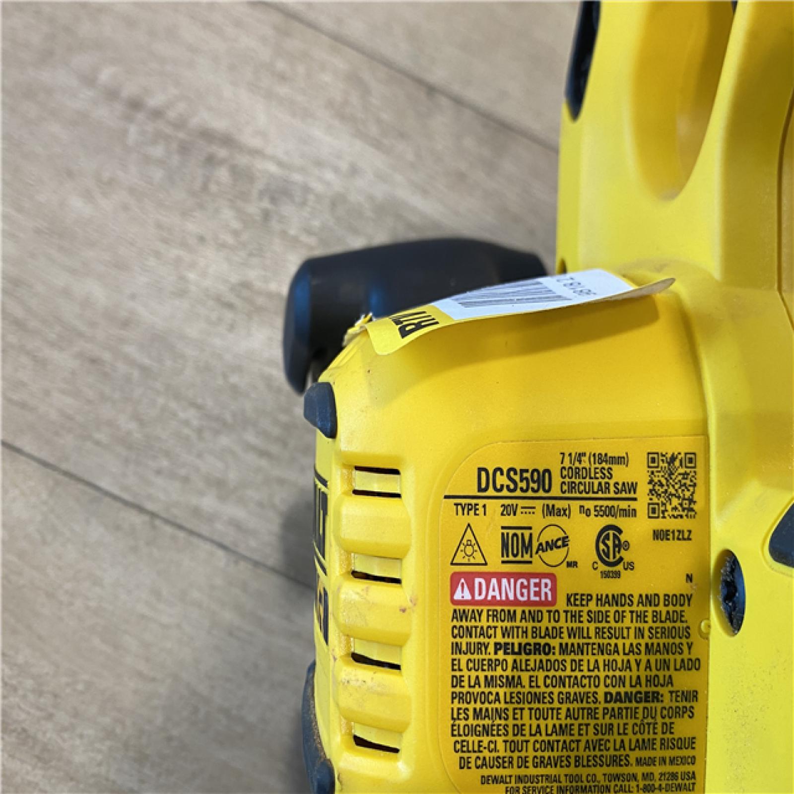 AS-IS DEWALT 20-Volt MAX 7-1/4 in. Cordless Circular Saw (Tool Only)